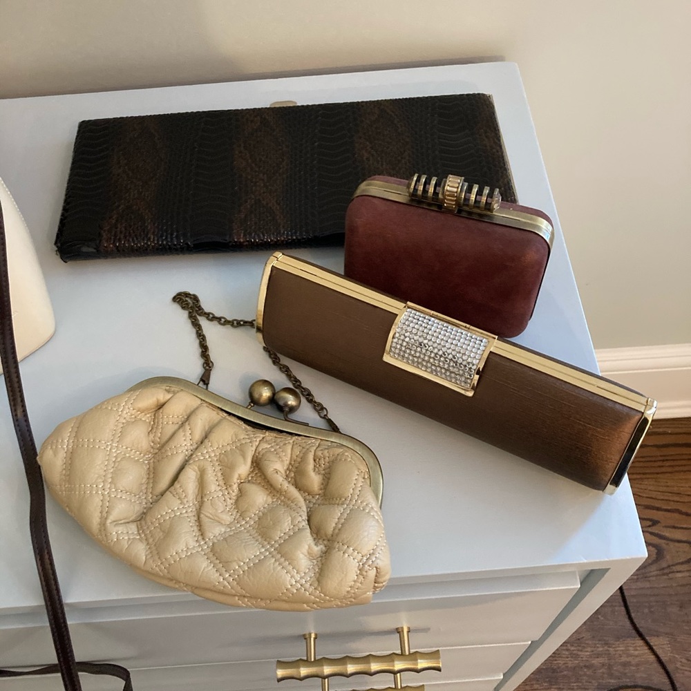 Handbags - Picture 4 of 4